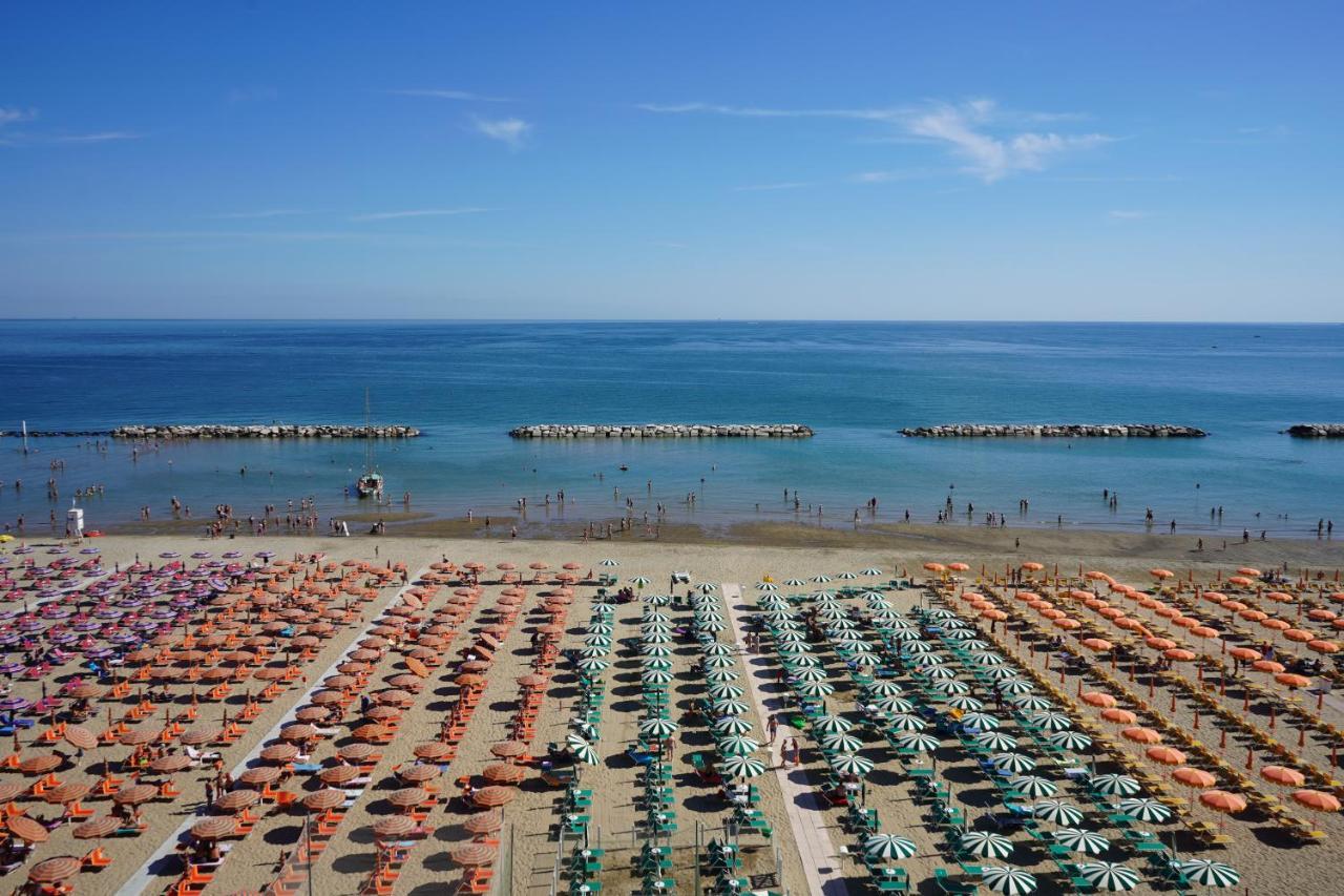 Giovanna Regina Hotel Габічче-Маре Екстер'єр фото