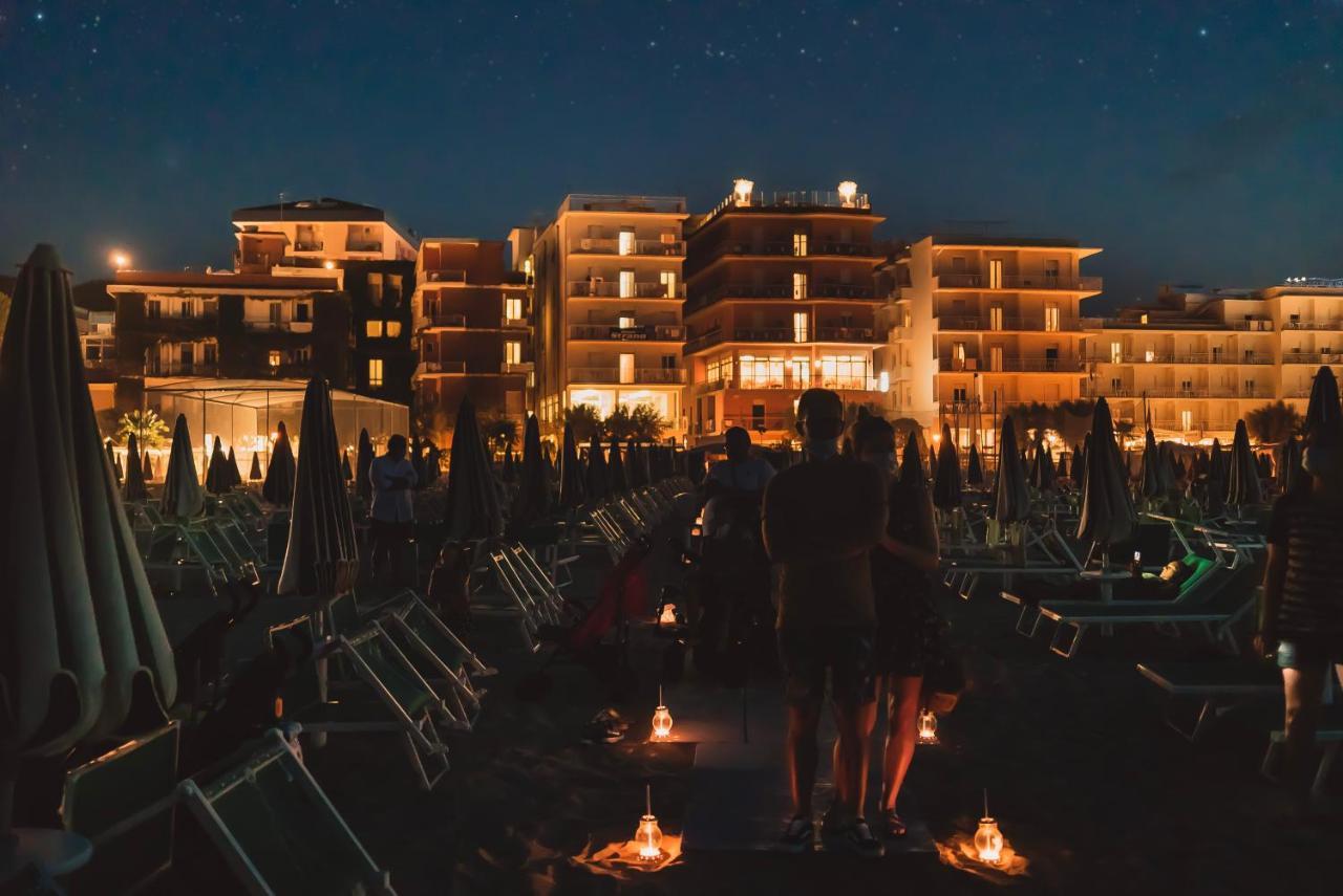 Giovanna Regina Hotel Габічче-Маре Екстер'єр фото